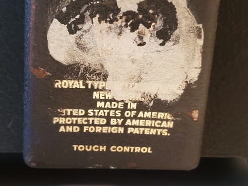 Vintage 1940s ROYAL TYPEWRITER KMM Magic Margin, Wide Carriage. Used, exc cond - Thumbnail 15