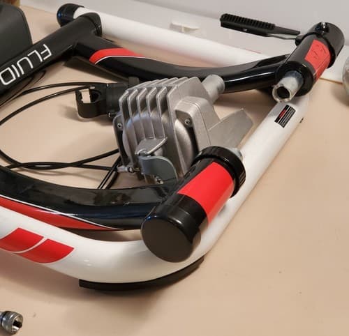 TRAVEL TRAC Fluid + Indoor Bike Trainer 40-0346. Progressive internal flywheel - Thumbnail 5