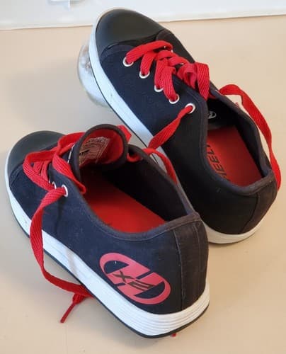 HEELYS 770494 HX2 Jazzy YOUTH 5 Roller Skate shoes, black red. 2x2 wheels. Used - Thumbnail 2