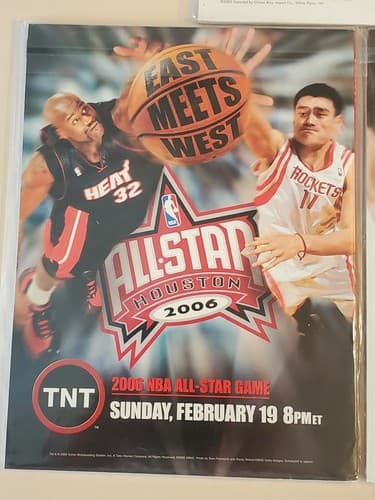 PLAYBOY Magazine 2006 Jan Feb Mar. Jessica Alba, Lisa Guerrero, Adrianne Curry. - Thumbnail 10