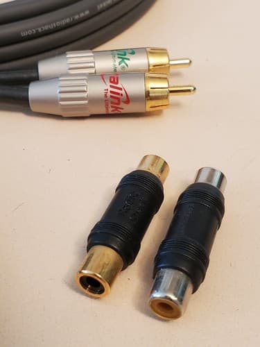 Stereo RCA Cable LOT OF TWO. a.RADIO SHACK Prem Gold 6ft RWY. b.Challenger-2 3ft - Thumbnail 2