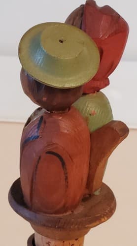Vintage KISSING COUPLE Bottle Cork Top. 6" Handmade Carved Wooden Mechanical. - Thumbnail 11