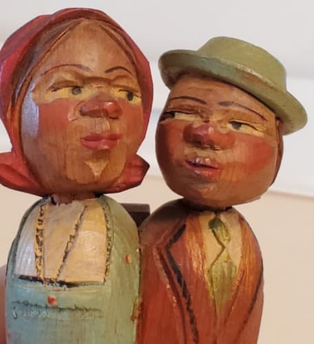 Vintage KISSING COUPLE Bottle Cork Top. 6" Handmade Carved Wooden Mechanical. - Image 1