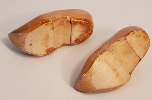 CURACAO WOODEN SHOES 4.5" Miniature. Hand Painted Windmills 'Curaçao' on side - Thumbnail 9