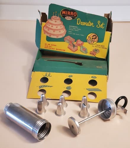 Vtg MIRRO Decorator Set Model FD522. Decorate party cakes cookies, fill eclairs - Thumbnail 7