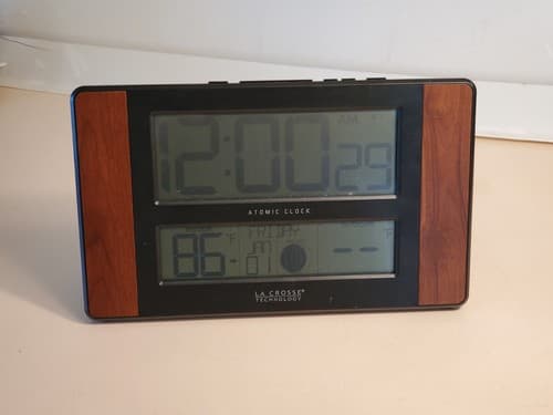 LA CROSSE TECHNOLOGY 513-1417CHv2 Wireless Atomic Alarm Clock w Weather Station - Thumbnail 6