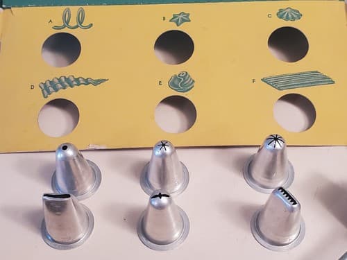 Vtg MIRRO Decorator Set Model FD522. Decorate party cakes cookies, fill eclairs - Thumbnail 5