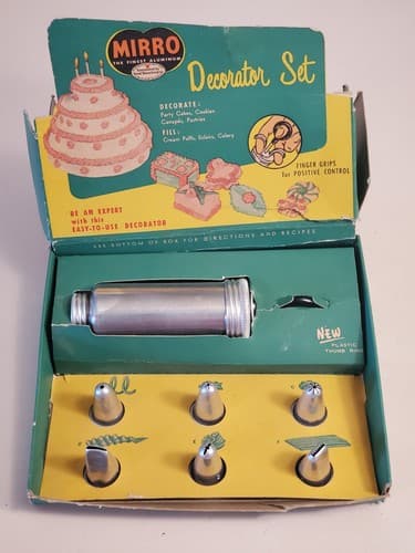 Vtg MIRRO Decorator Set Model FD522. Decorate party cakes cookies, fill eclairs - Thumbnail 4