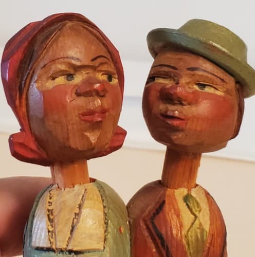 Vintage KISSING COUPLE Bottle Cork Top. 6" Handmade Carved Wooden Mechanical. - Thumbnail 3