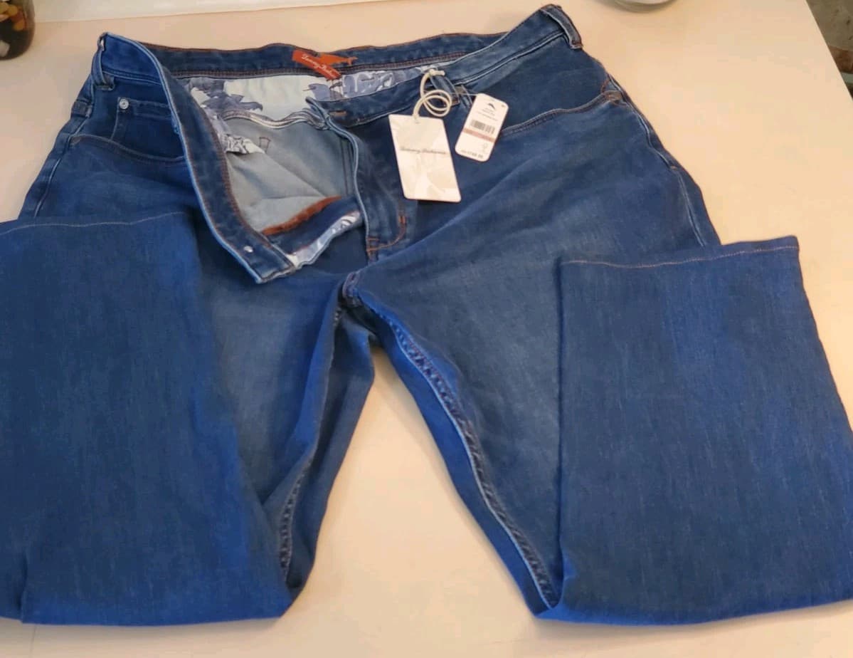 TOMMY BAHAMA Boracay Jean 42×36 11647 Med Indigo Wash BT124366 $148.00 tag NEW - Image 1