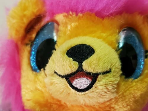 Hatchimals Gryphon Lion Plush. Pink and orange with wings. - Thumbnail 3
