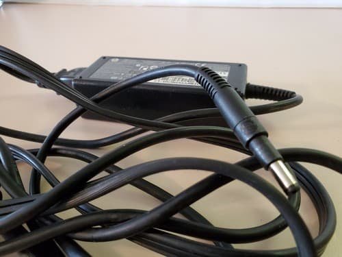 Genuine HP 65W AC Adapter Laptop Charger Replacement for HP Pavilion Touchsmart - Thumbnail 2