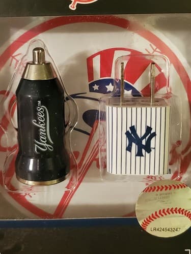 New York Yankees Home & Away USB Car and Travel Charger. 2-pc power adapters NEW - Image 1