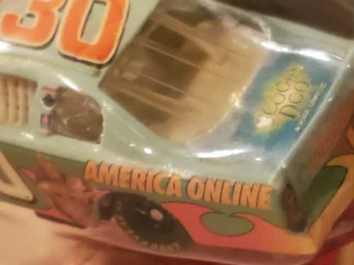 NASCAR Winner's Circle 2002 #30 Jeff Green AOL Scooby Doo NEW Sealed package. - Thumbnail 8