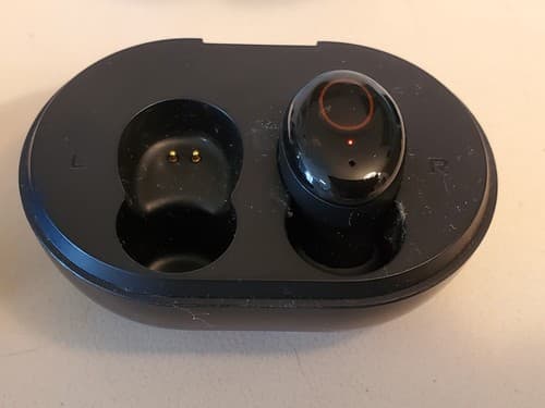 Misc Earbuds & Charge Case LOT OF 6. Incomplete Parts Lot. Bundle - Thumbnail 15