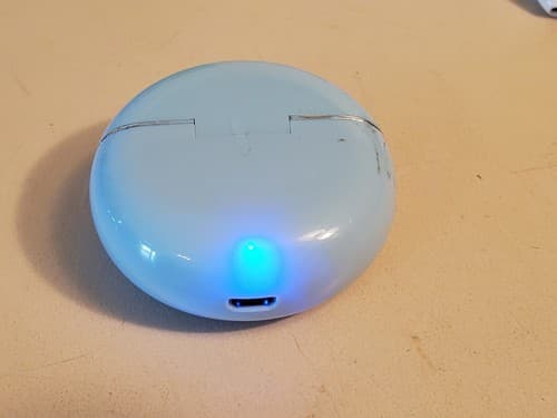 Misc Earbuds & Charge Case LOT OF 6. Incomplete Parts Lot. Bundle - Thumbnail 11