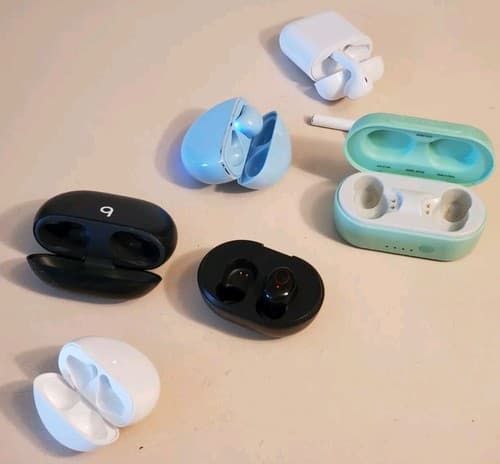 Misc Earbuds & Charge Case LOT OF 6. Incomplete Parts Lot. Bundle - Thumbnail 3