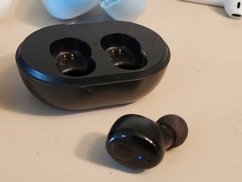 Misc Earbuds & Charge Case LOT OF 6. Incomplete Parts Lot. Bundle - Thumbnail 14
