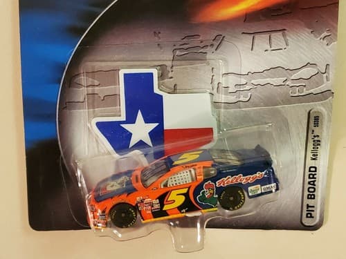 Hot Wheels Racing 2001 Texas #5 Terry Labonte, Pit Board Kellogg's NEW Sealed - Thumbnail 4