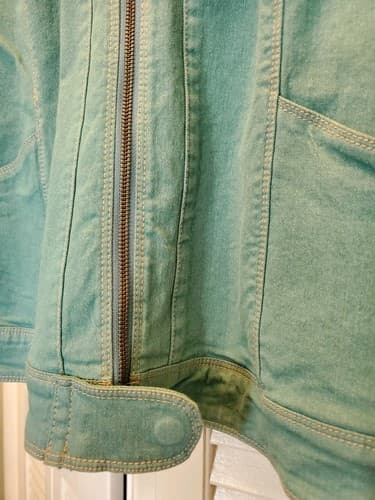 Orvis Womens Denim Jacket. Seafoam Green / Blue. Zipper front, lightweight denim - Thumbnail 9