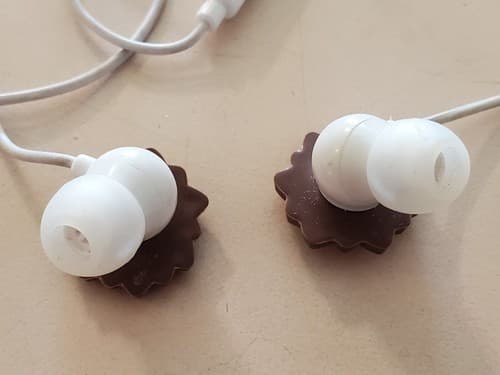 SUNFLOWER Wired Earbud headphones white Unbranded silicone cups, cord controller - Thumbnail 5
