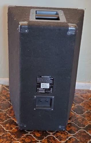 YAMAHA BR12 Professional PA Speaker. 300 watts program, 600 watts peak, 12" woof - Thumbnail 6