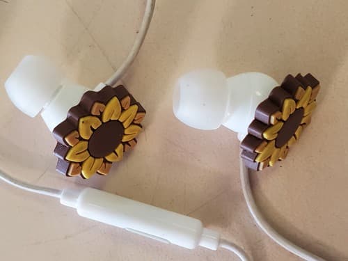 SUNFLOWER Wired Earbud headphones white Unbranded silicone cups, cord controller - Thumbnail 4