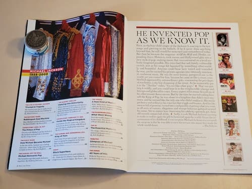 Rolling Stone MICHAEL JACKSON Special Commemorative Issue Magazine October 2009. - Thumbnail 3