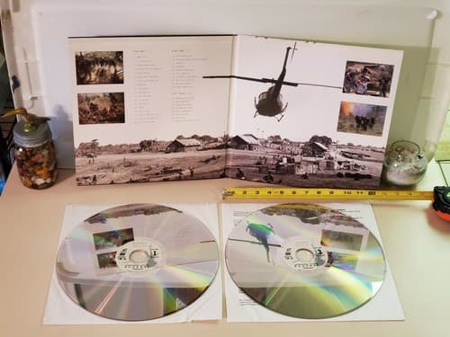 Laserdisc Movie - Platoon - Willem DaFoe - TWO DISCS. Used, excellent condition - Thumbnail 3