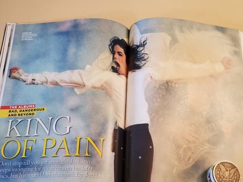 Rolling Stone MICHAEL JACKSON Special Commemorative Issue Magazine October 2009. - Thumbnail 8