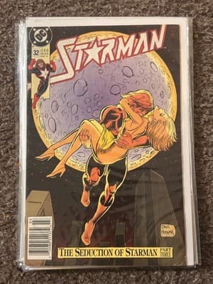 DC Starman #32 1991 The Seduction of Starman Part Three Dave Hoover Cover Comic - Image 1