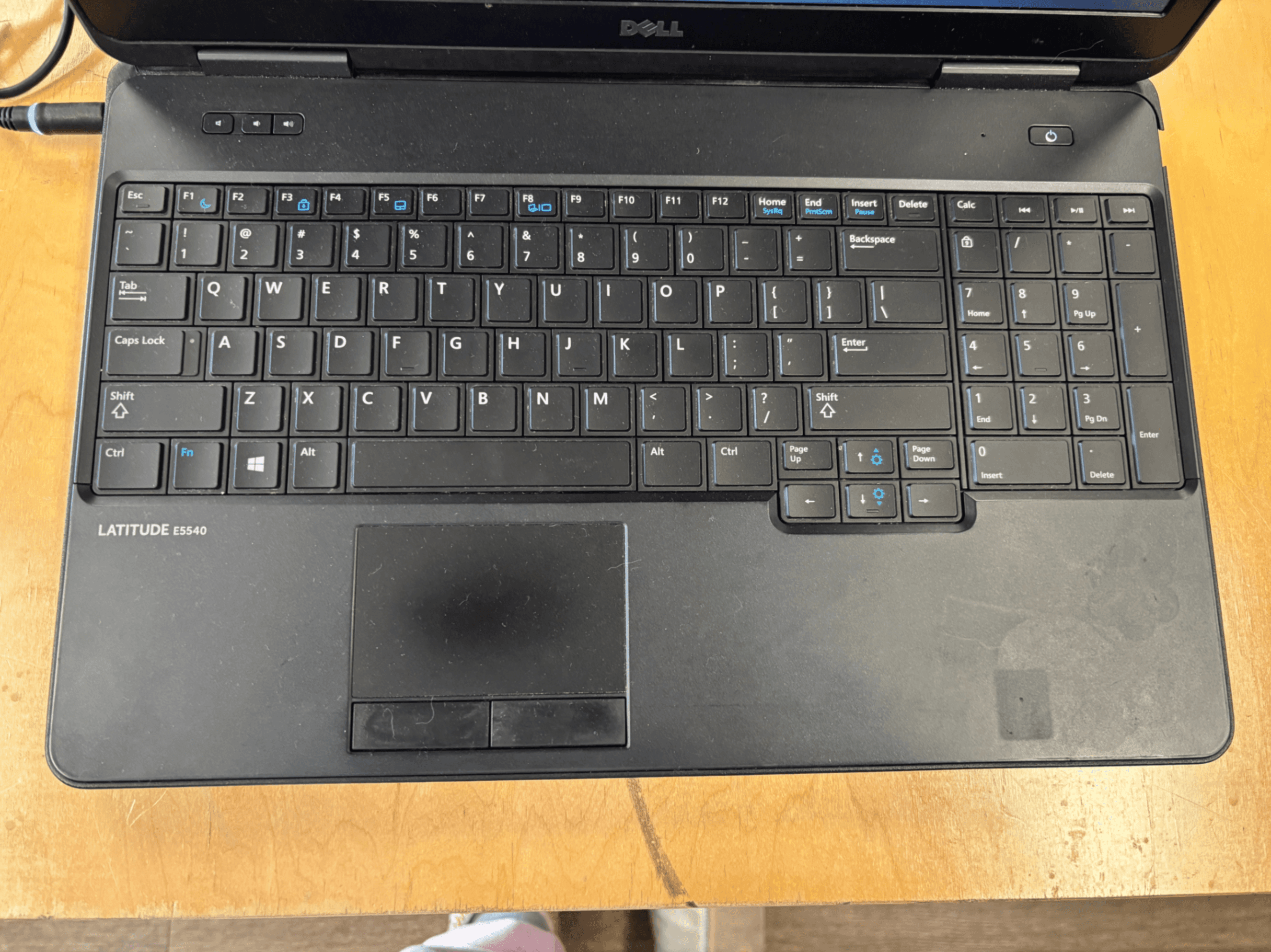 Dell Latitude  E5540 - Thumbnail 2