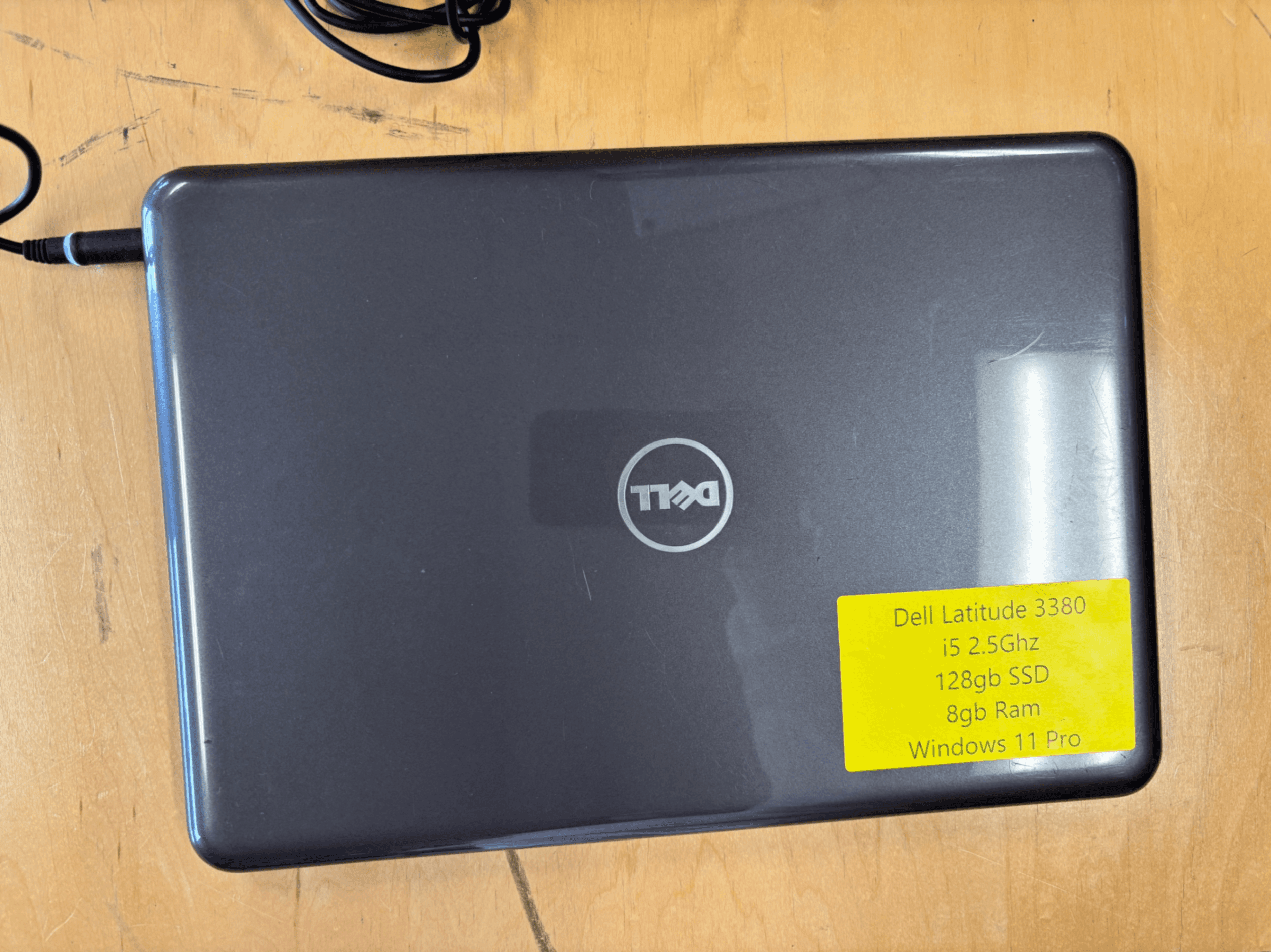Dell Latitude 3380 - Image 1