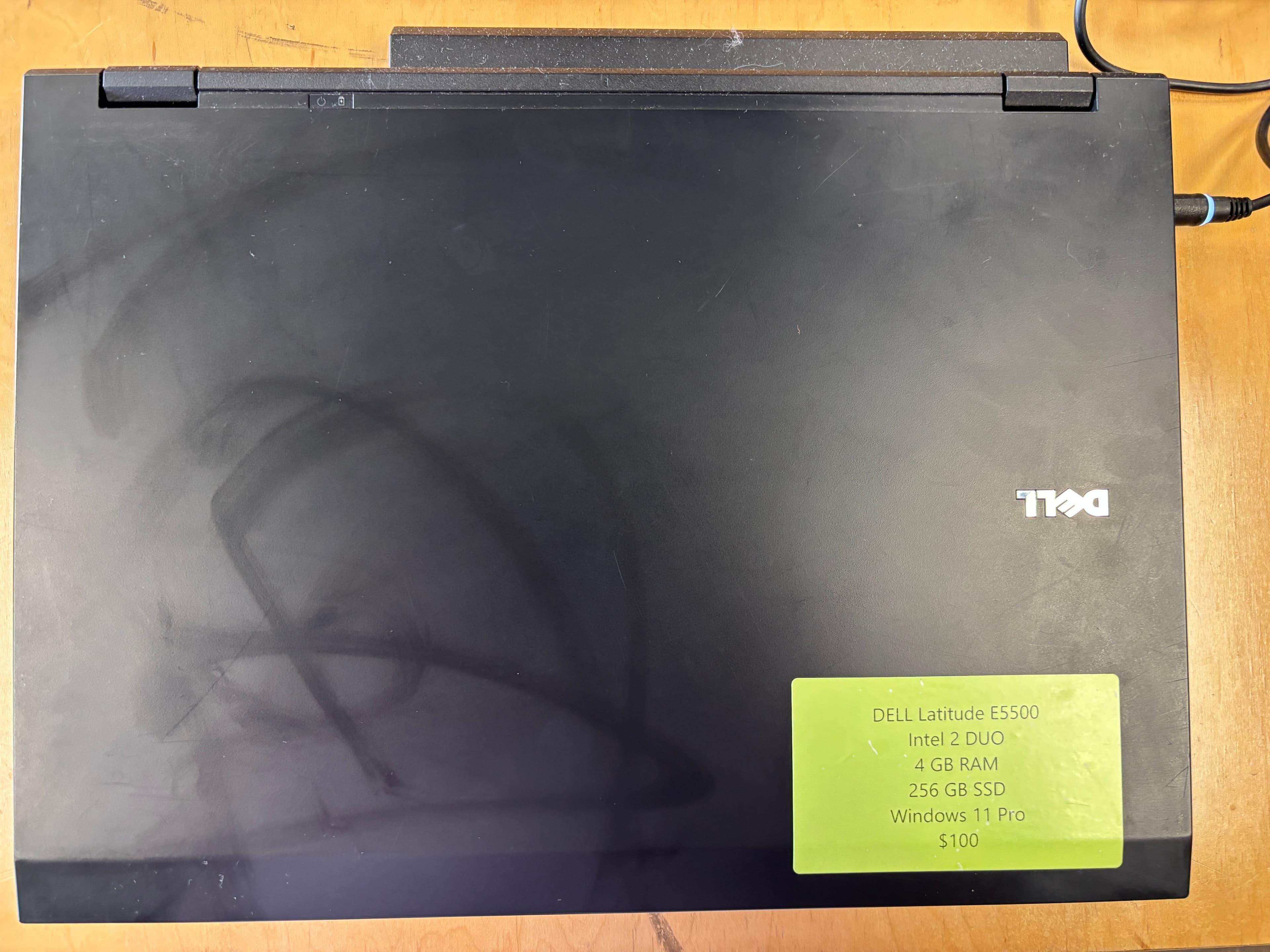 Dell Latitude E5500 - Image 1