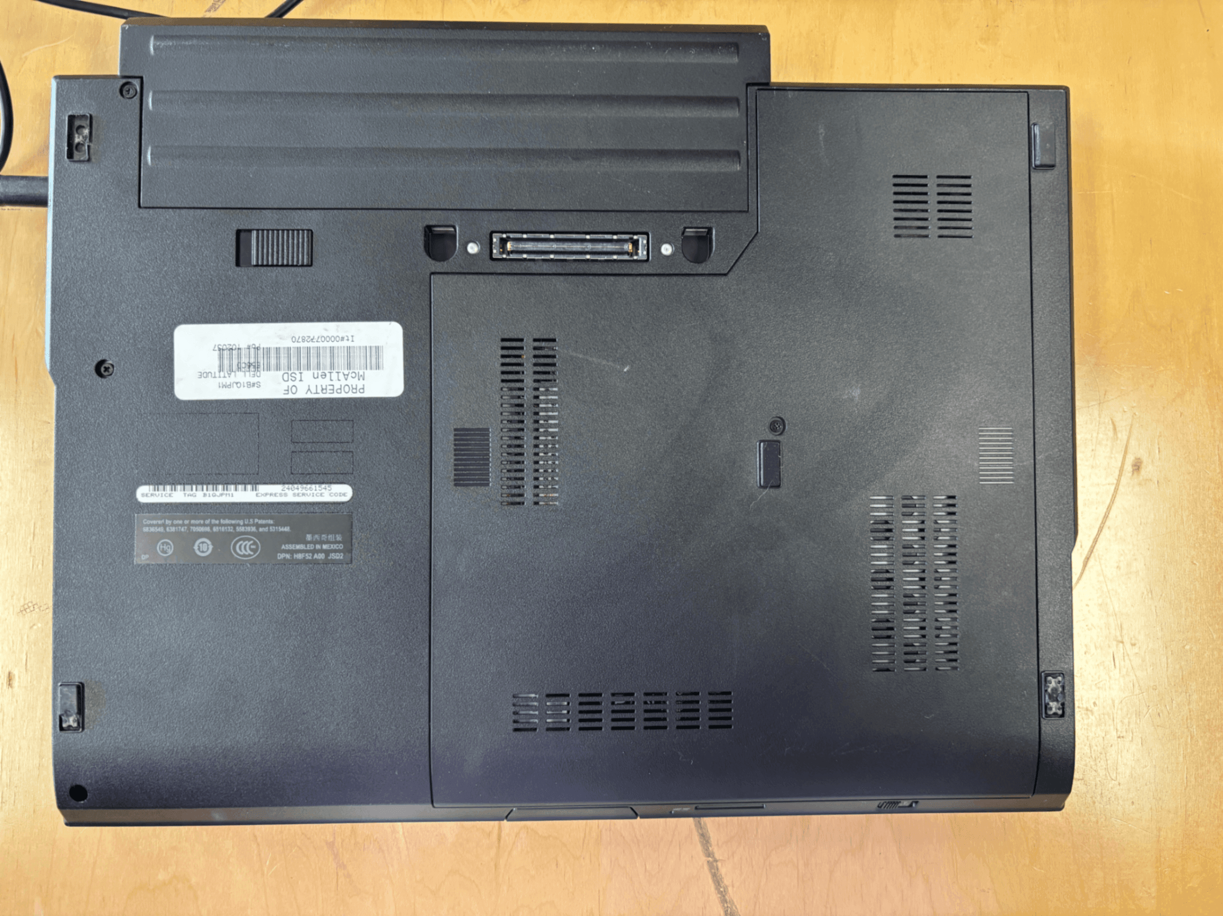 Dell Latitude E5500 - Thumbnail 4