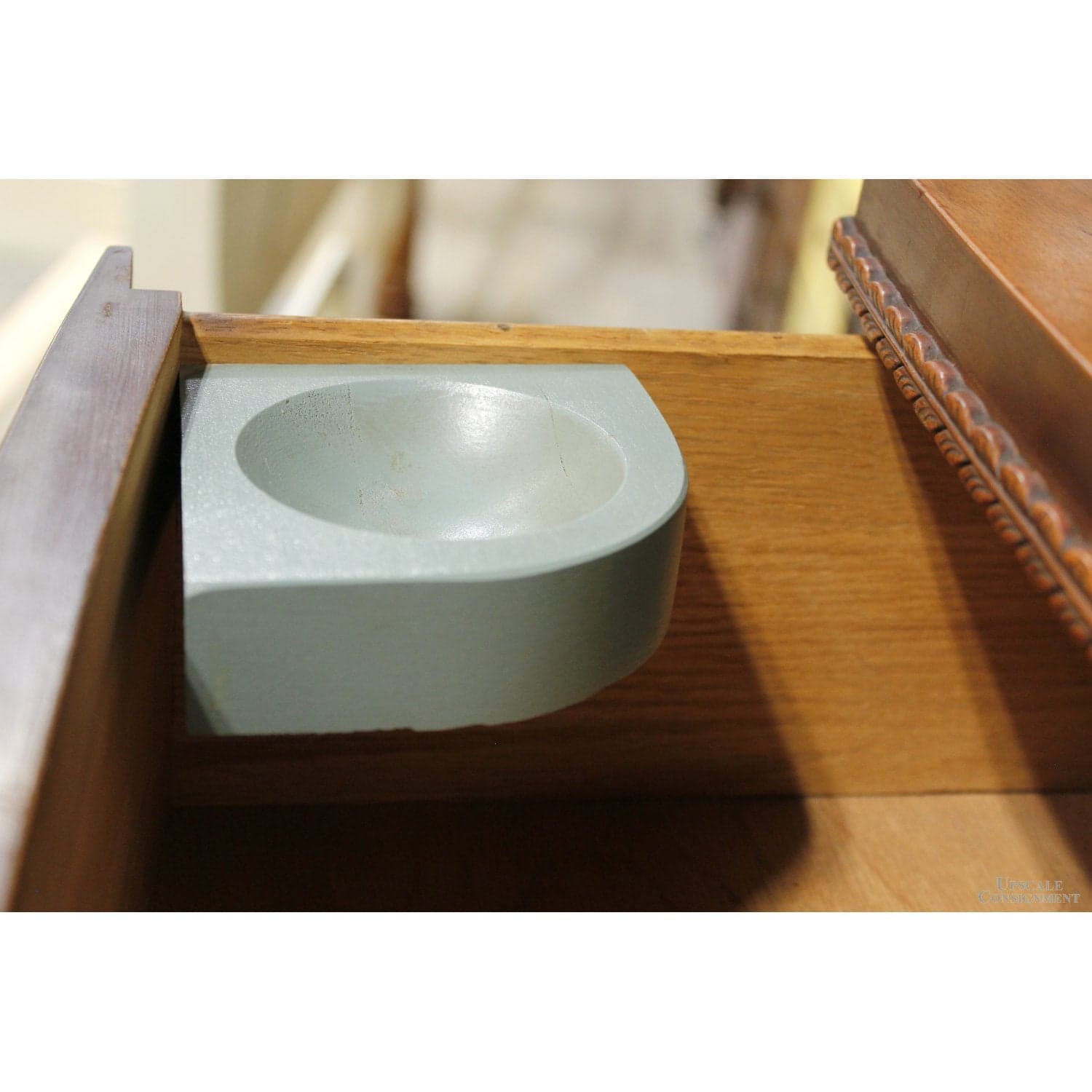 Kroehler Vintage 5 Drawer Mahogany Chest of Drawers - Thumbnail 5