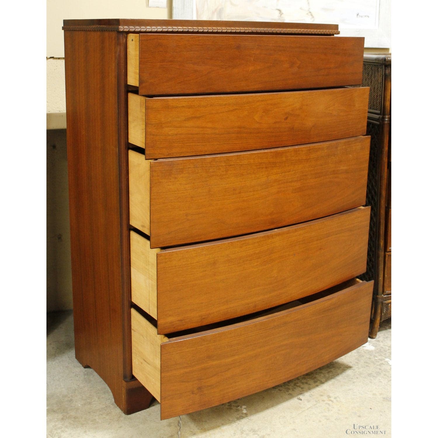 Kroehler Vintage 5 Drawer Mahogany Chest of Drawers - Thumbnail 2