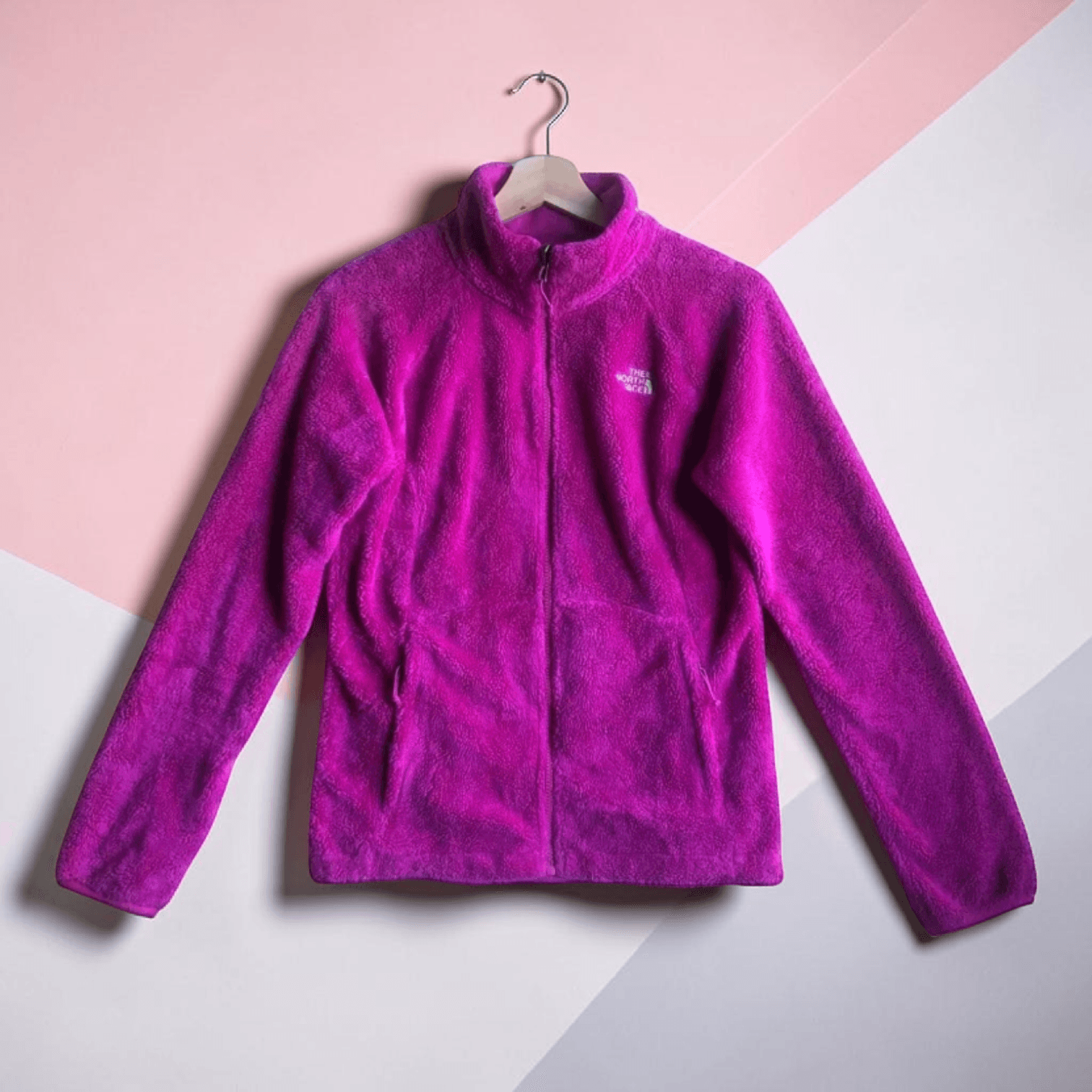 The North Face Magic Magenta Woman's Jacket