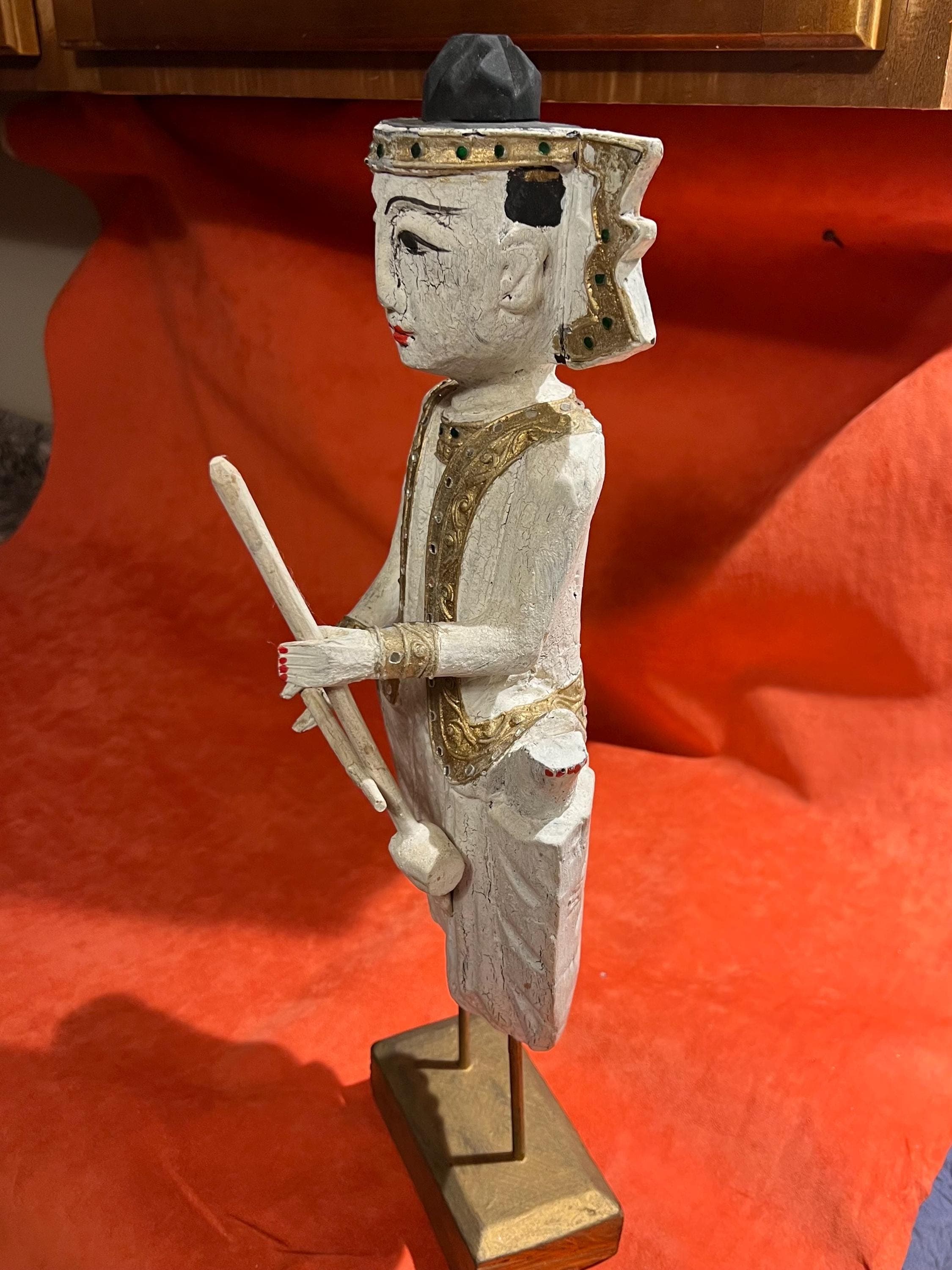 Hand carved Burmese Mandalay style musician - Thumbnail 4