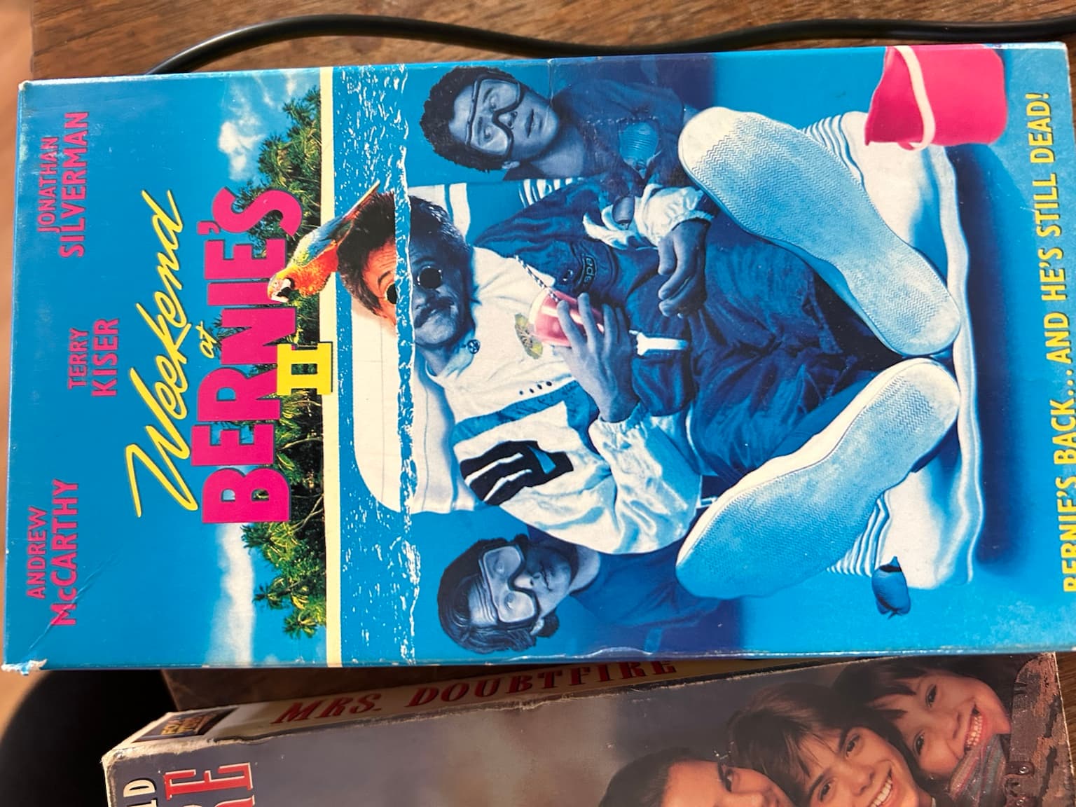 VHS Movie Lot Mrs Doubtfire Ace Ventura Weekend at Bernies II Comedy Bundle - Thumbnail 3