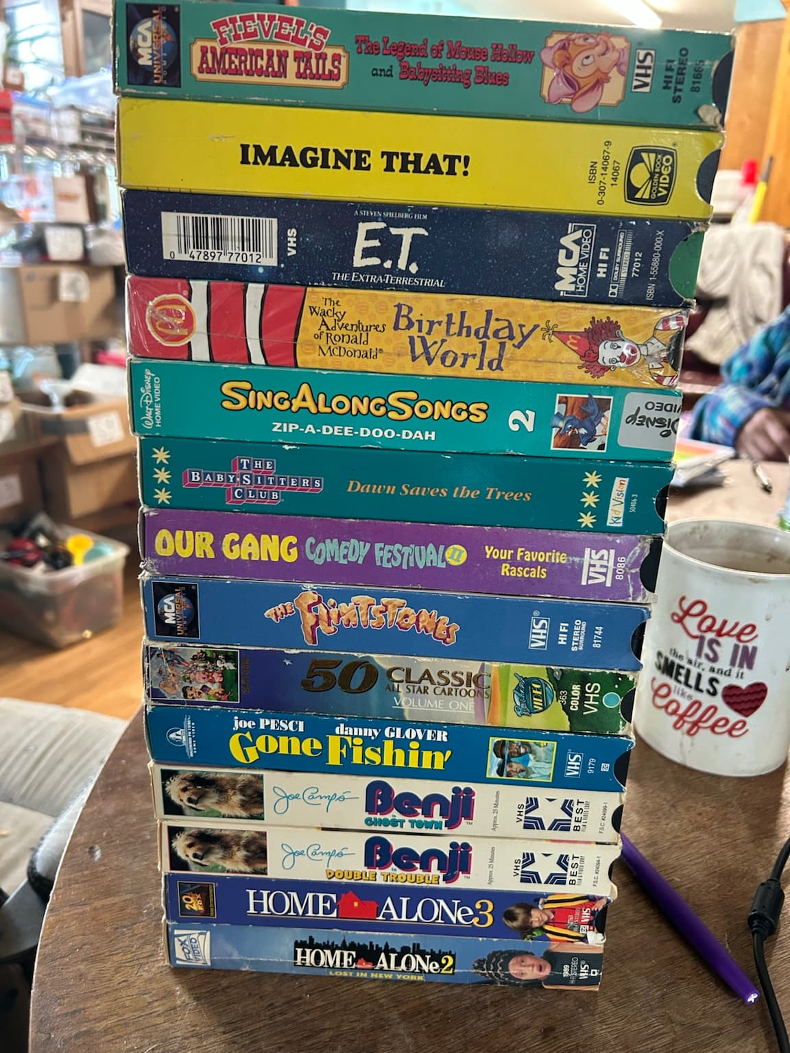 Huge VHS Tape Lot Kids Family Movies Cartoons E.T. Home Alone Benji Bulk Bundle - Image 1