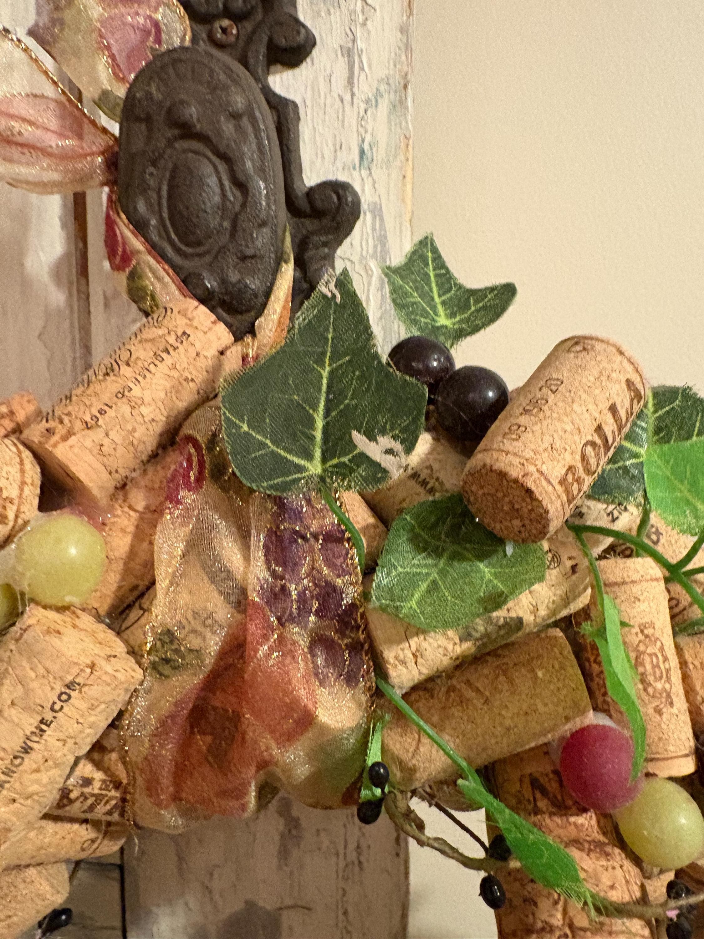 wine cork wreath - Thumbnail 4