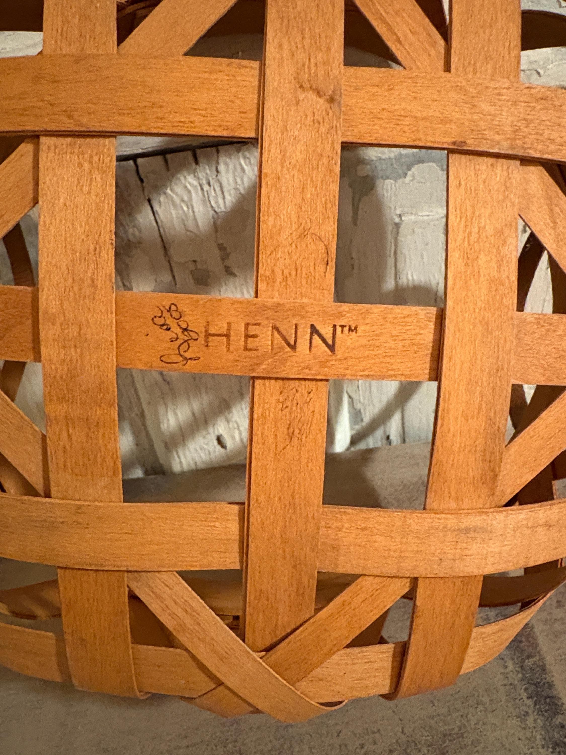 Henn 9.5 x 4.5 round basket - Thumbnail 2