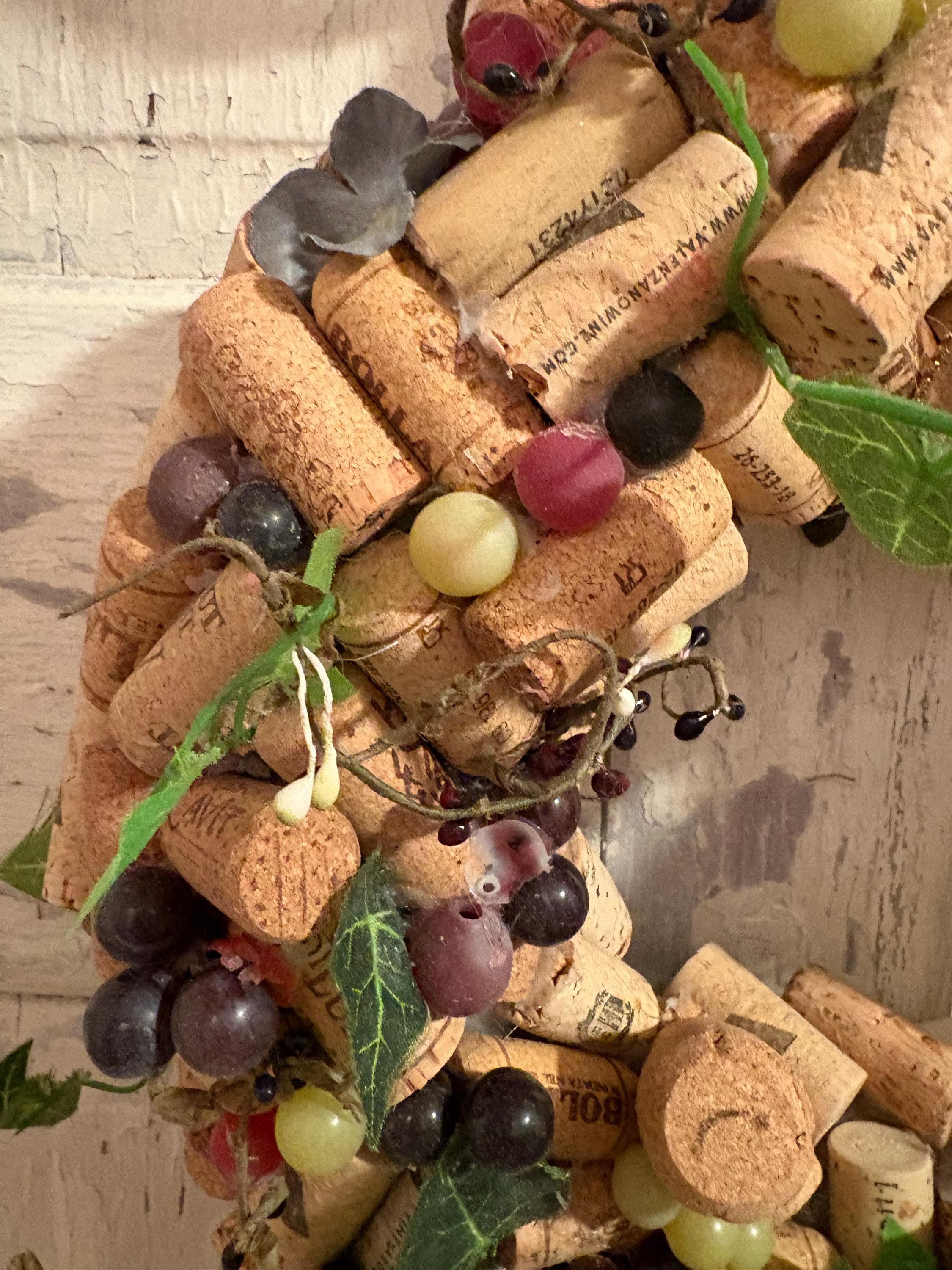 wine cork wreath - Thumbnail 2