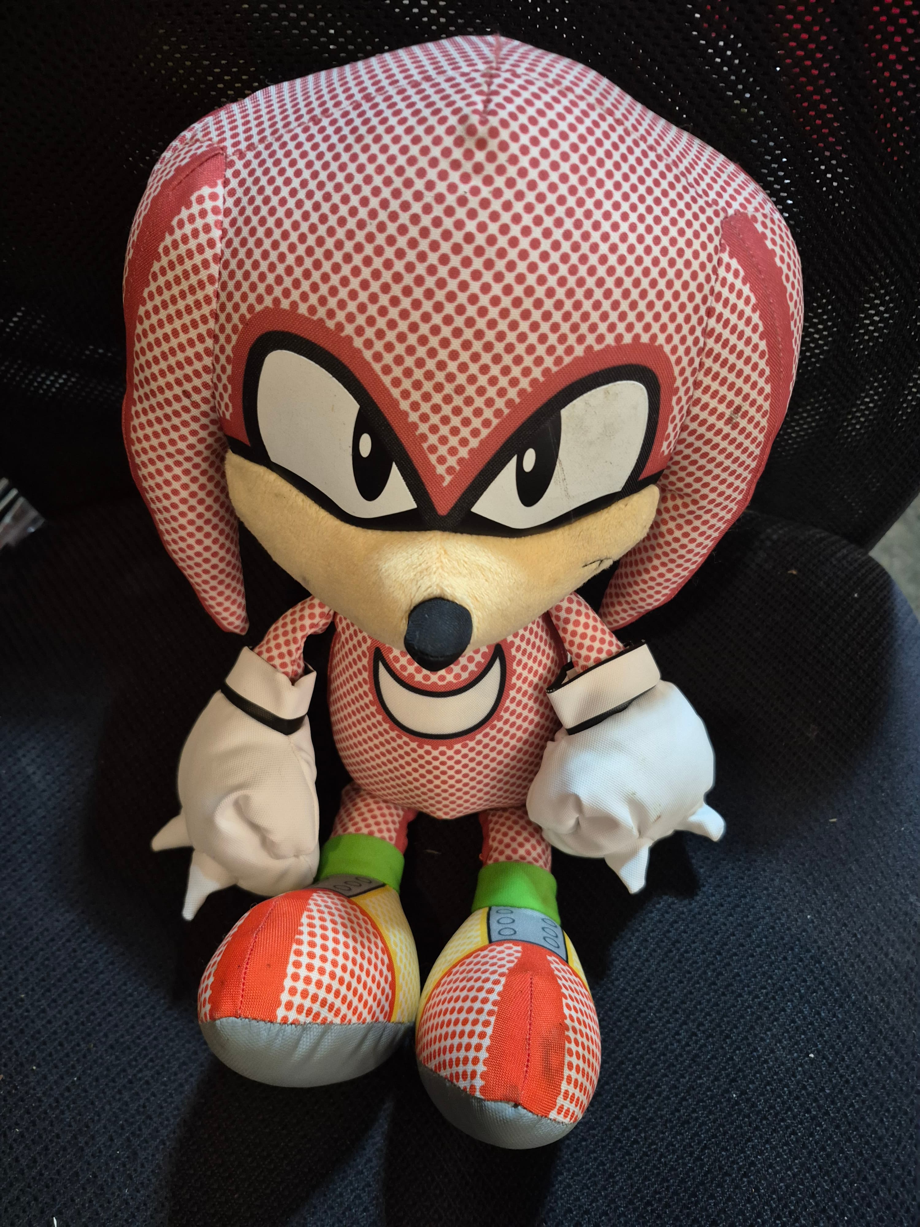 knuckles plush from Sonic the Hedgehog - Image 1