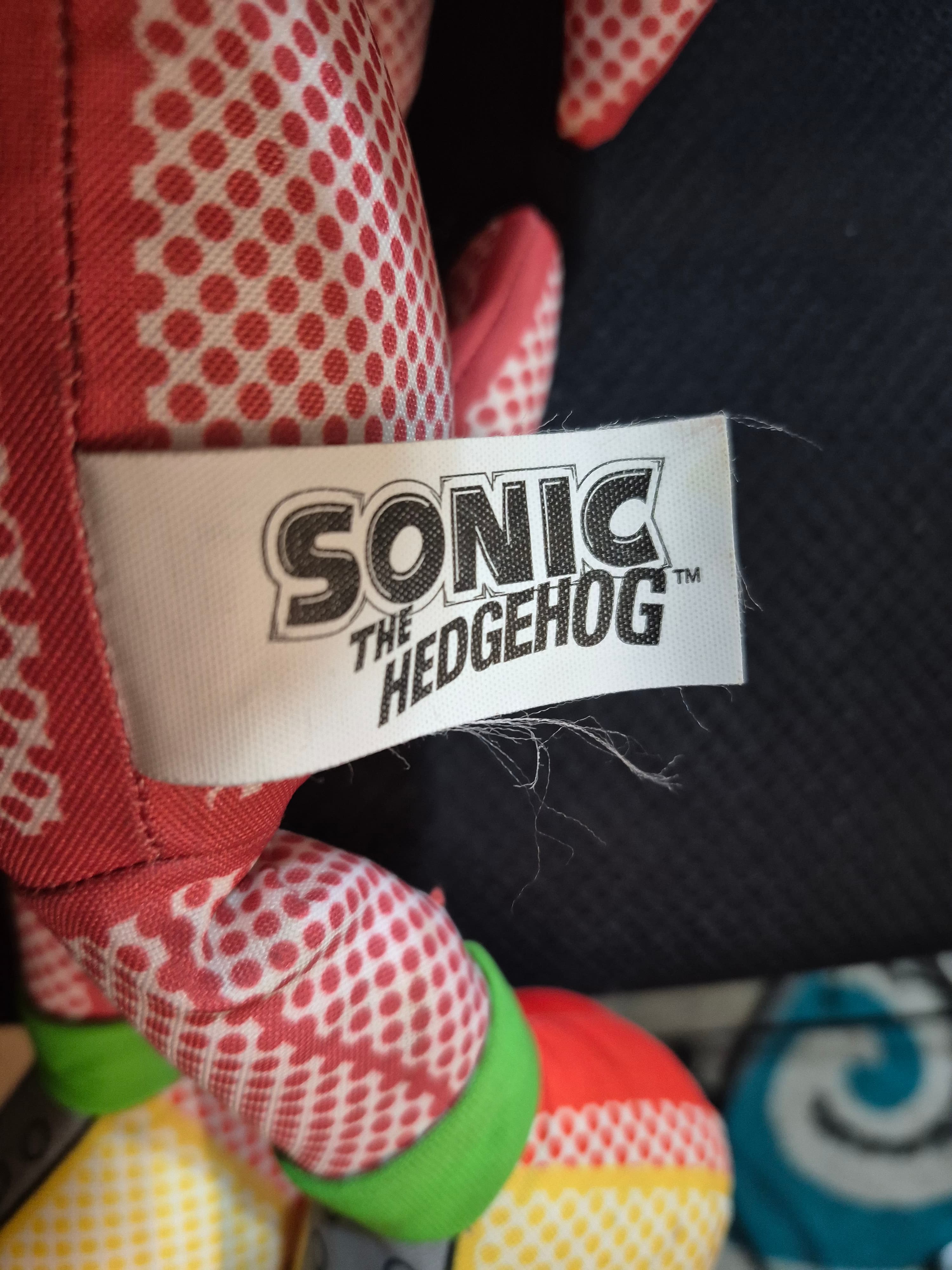 knuckles plush from Sonic the Hedgehog - Thumbnail 5