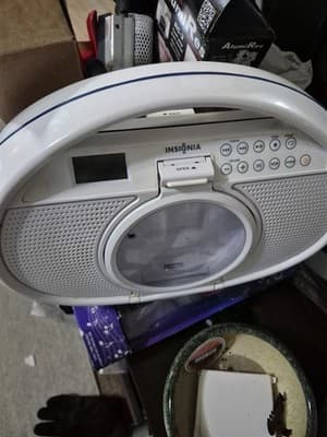 CD Player Boombox/iPad Dock Vintage Retro Portable Radio Boombox CD Player Radio - Thumbnail 3