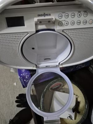 CD Player Boombox/iPad Dock Vintage Retro Portable Radio Boombox CD Player Radio - Thumbnail 5