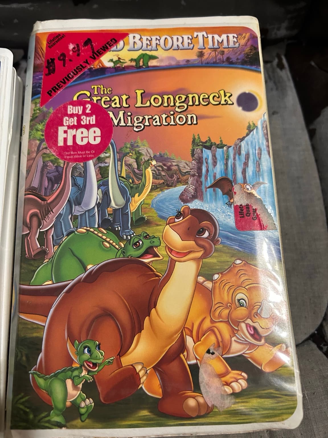 Kids VHS Movie Lot 8 Tapes – Casper, Stuart Little, Thomas, Spirit & More - Thumbnail 7