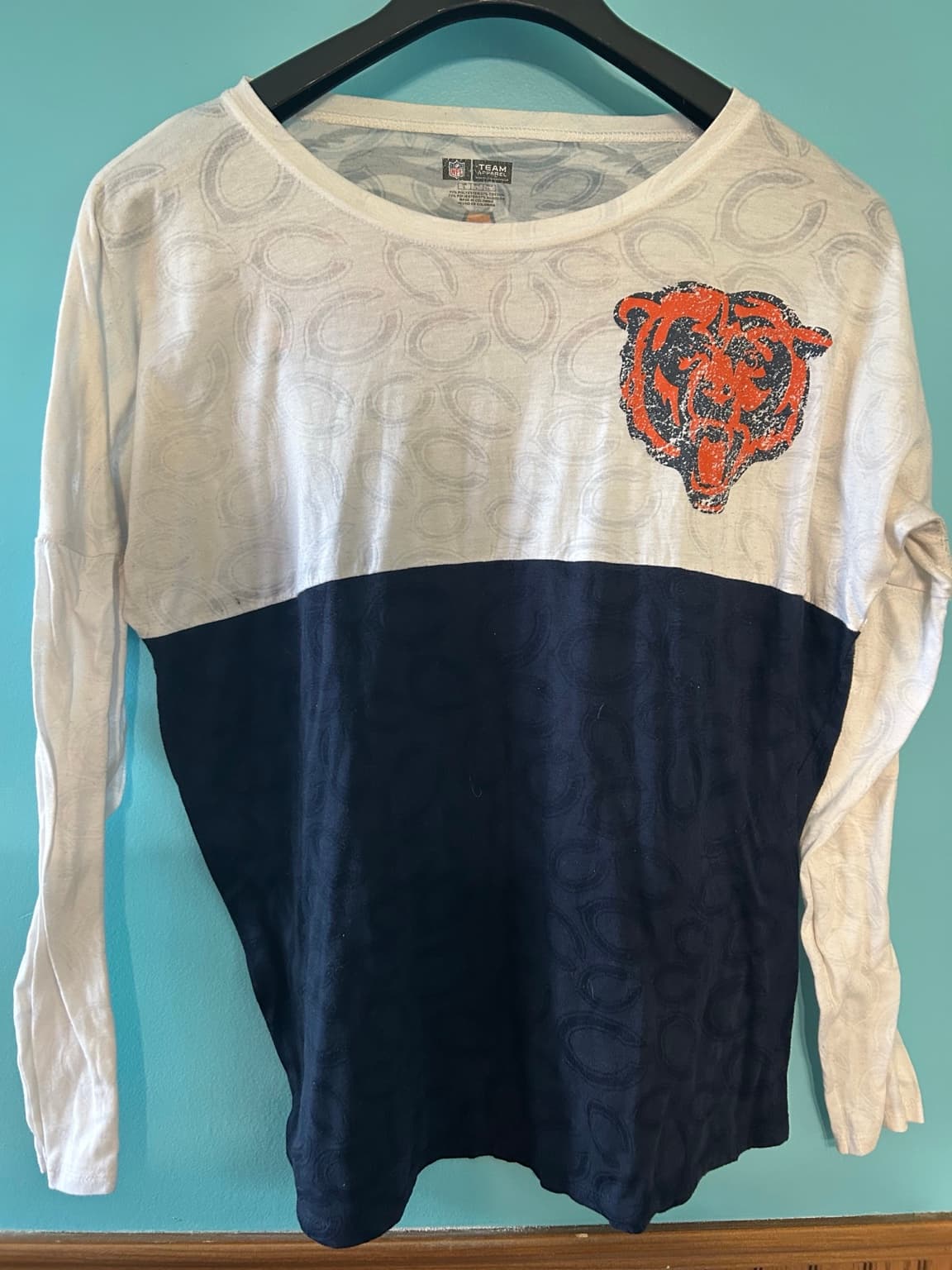 Chicago Bears Apparel Lot: T-Shirt, Jersey, & Tank Top - Size M - Thumbnail 2